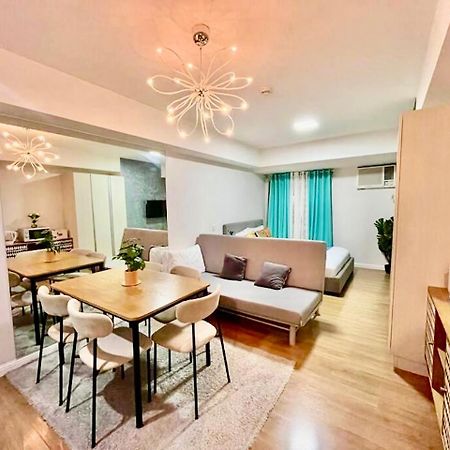 Abreeza Studio Suite 2321 - Pool, Wifi, City View, Washer, Ac, Netflix, Mall ダバオ　シティ エクステリア 写真