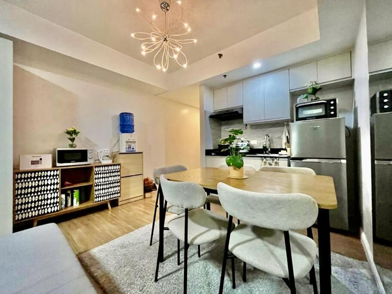 Abreeza Studio Suite 2321 - Pool, Wifi, City View, Washer, Ac, Netflix, Mall ダバオ　シティ エクステリア 写真
