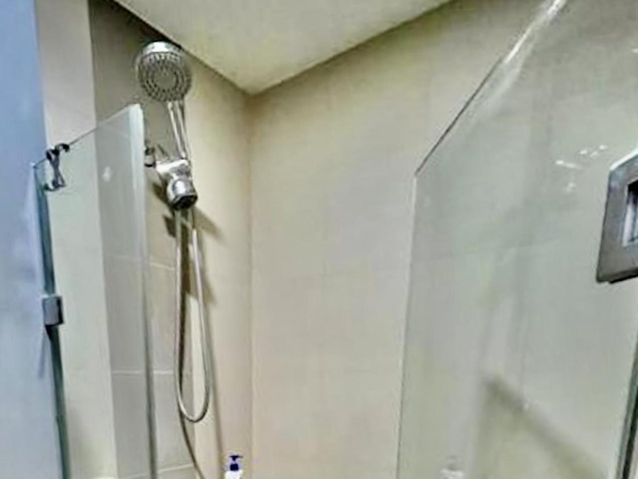 Abreeza Studio Suite 2321 - Pool, Wifi, City View, Washer, Ac, Netflix, Mall ダバオ　シティ エクステリア 写真