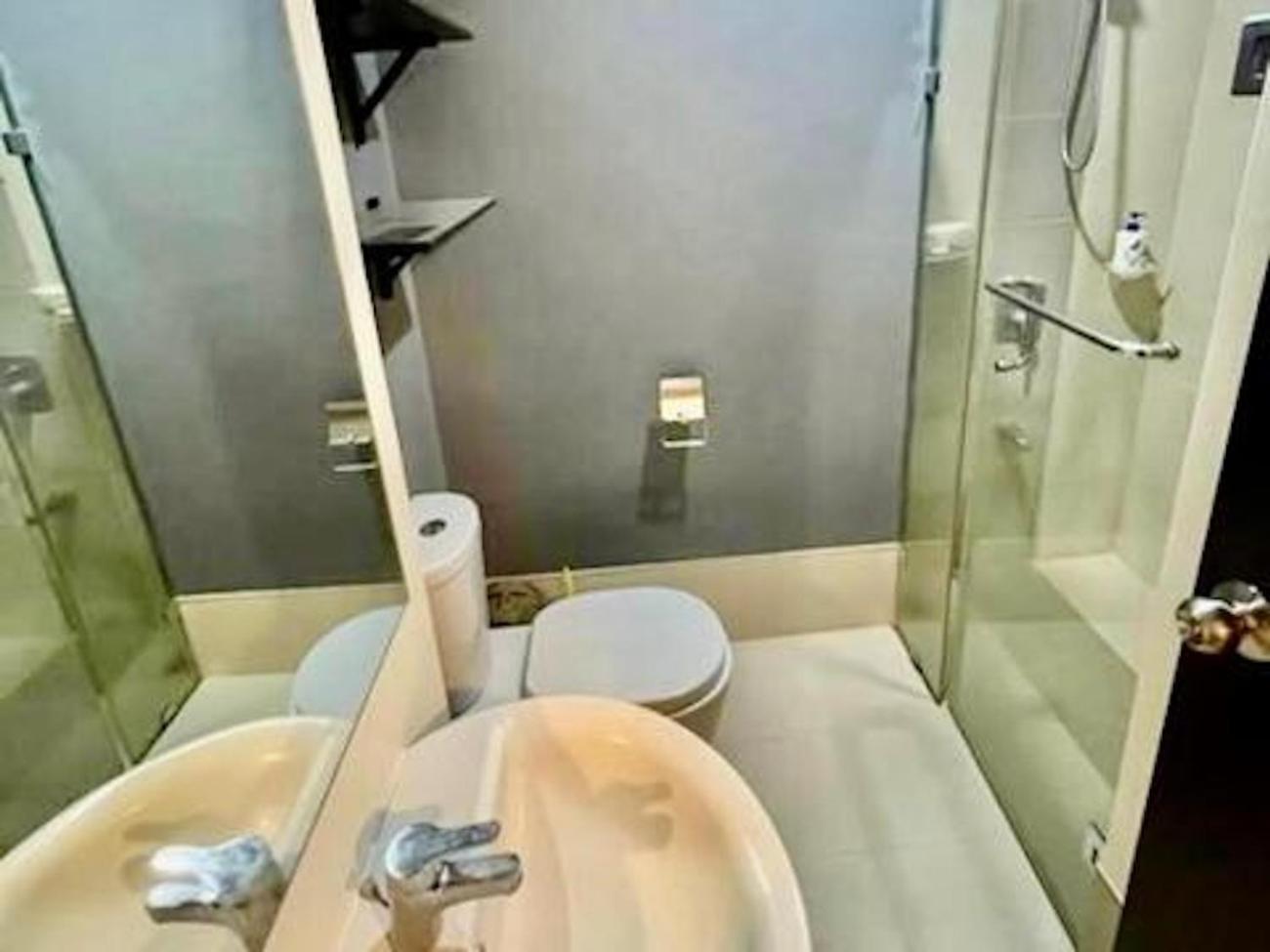 Abreeza Studio Suite 2321 - Pool, Wifi, City View, Washer, Ac, Netflix, Mall ダバオ　シティ エクステリア 写真